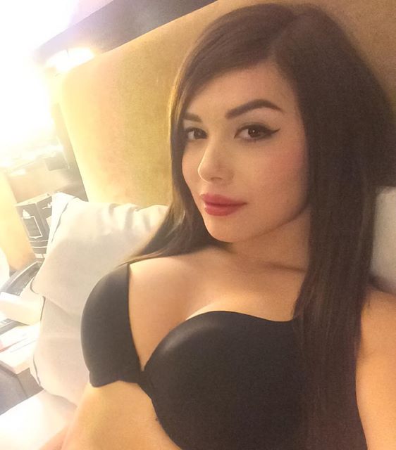 Yılbaşı Gecesinde eşlik eden escort Serap